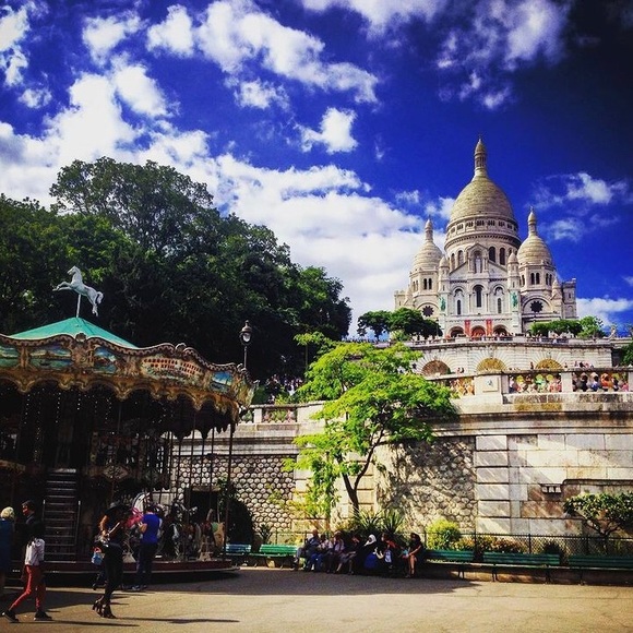 FRANCOPHILE & FASHIONISTA - Picture 4 of 13